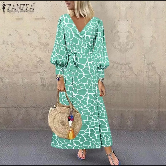 Bell Sleeved, Giraffe Print, Wrap Dress - Picture 7 of 15